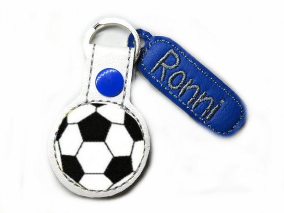 Fussball Fußball Schlüsselanhänger Name personalisiert Schlüsselring handgemacht gestickt Wunschname